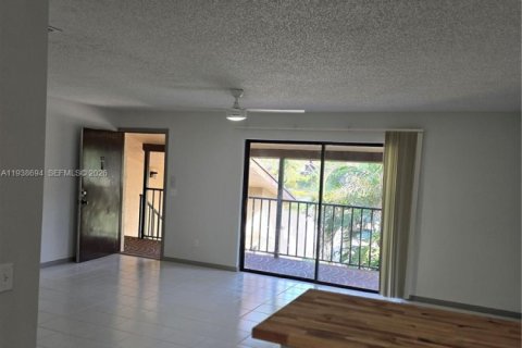 Condo in St. Lucie, Florida, 1 bedroom  № 1998466 - photo 8