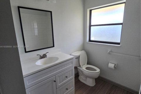 Condo in St. Lucie, Florida, 1 bedroom  № 1998466 - photo 15