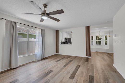 Casa en venta en Fish Hawk, Florida, 4 dormitorios, 190.54 m2 № 1741073 - foto 7