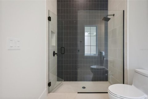 House in Oakland, Florida 5 bedrooms, 411.84 sq.m. № 2216713 - photo 25