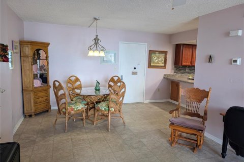 Copropriété à vendre à Port Charlotte, Floride: 1 chambre, 58.9 m2 № 2210629 - photo 6