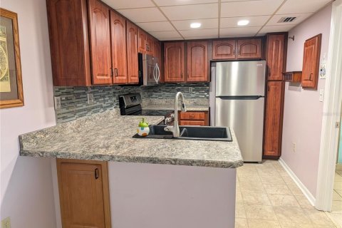 Copropriété à vendre à Port Charlotte, Floride: 1 chambre, 58.9 m2 № 2210629 - photo 3