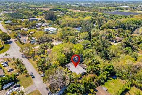 House in Miami, Florida 4 bedrooms, 195.65 sq.m. № 1861364 - photo 3