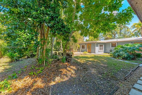 House in Miami, Florida 4 bedrooms, 195.65 sq.m. № 1861364 - photo 21