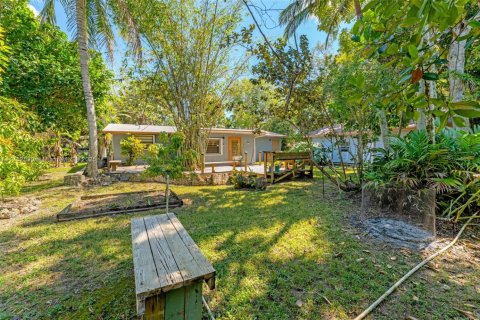 House in Miami, Florida 4 bedrooms, 195.65 sq.m. № 1861364 - photo 2
