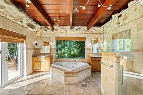 Villa ou maison à louer à Miami, Floride: 3 chambres, 239.78 m2 № 1999716 - photo 12