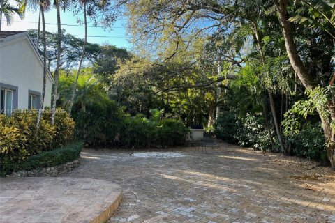 Villa ou maison à louer à Miami, Floride: 3 chambres, 239.78 m2 № 1999716 - photo 3