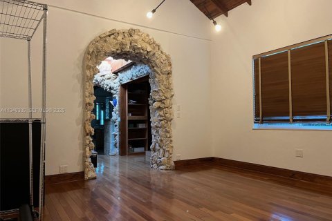 Villa ou maison à louer à Miami, Floride: 3 chambres, 239.78 m2 № 1999716 - photo 7
