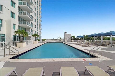 Купить кондоминиум в Майами, Флорида 2 спальни, 79.62м2, № 2019067 - фото 18