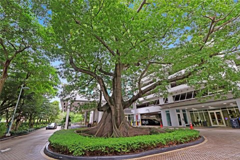 Купить кондоминиум в Майами, Флорида 2 спальни, 79.62м2, № 2019067 - фото 25