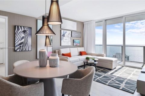 Condo in Hollywood, Florida, 2 bedrooms  № 1830853 - photo 12