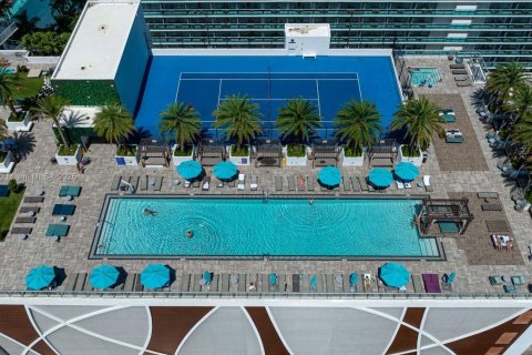Condo in Hollywood, Florida, 2 bedrooms  № 1830853 - photo 25