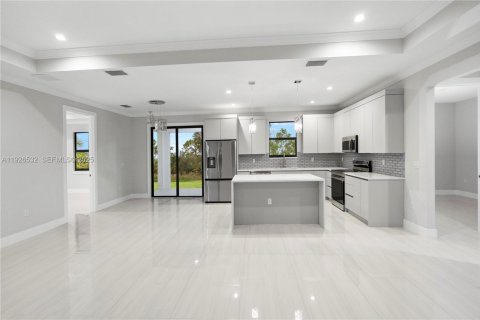 Купить виллу или дом в Нейплс, Флорида 3 спальни, 141.12м2, № 2039594 - фото 9