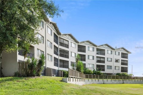 Condo in Altamonte Springs, Florida, 2 bedrooms № 2230660