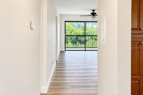 Condo in Altamonte Springs, Florida, 2 bedrooms  № 2230660 - photo 3