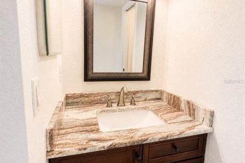 Condo in Altamonte Springs, Florida, 2 bedrooms  № 2230660 - photo 20