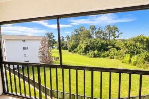 Condo in Altamonte Springs, Florida, 2 bedrooms  № 2230660 - photo 26