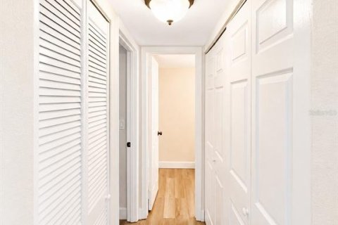 Condo in Altamonte Springs, Florida, 2 bedrooms  № 2230660 - photo 7