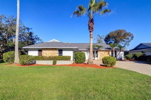 House in New Port Richey, Florida 3 bedrooms, 177.07 sq.m. № 1555315 - photo 26