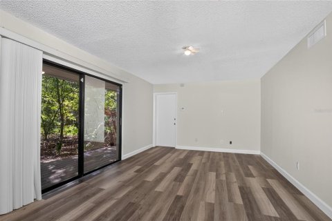 Townhouse in Longwood, Florida 2 bedrooms, 162.21 sq.m. № 2215096 - photo 12