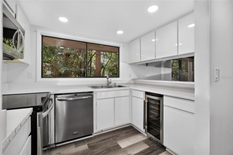 Townhouse in Longwood, Florida 2 bedrooms, 162.21 sq.m. № 2215096 - photo 5