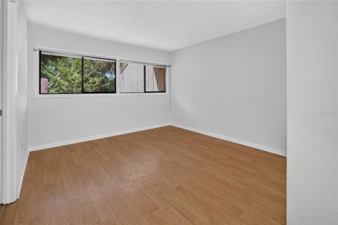 Townhouse in Longwood, Florida 2 bedrooms, 162.21 sq.m. № 2215096 - photo 20