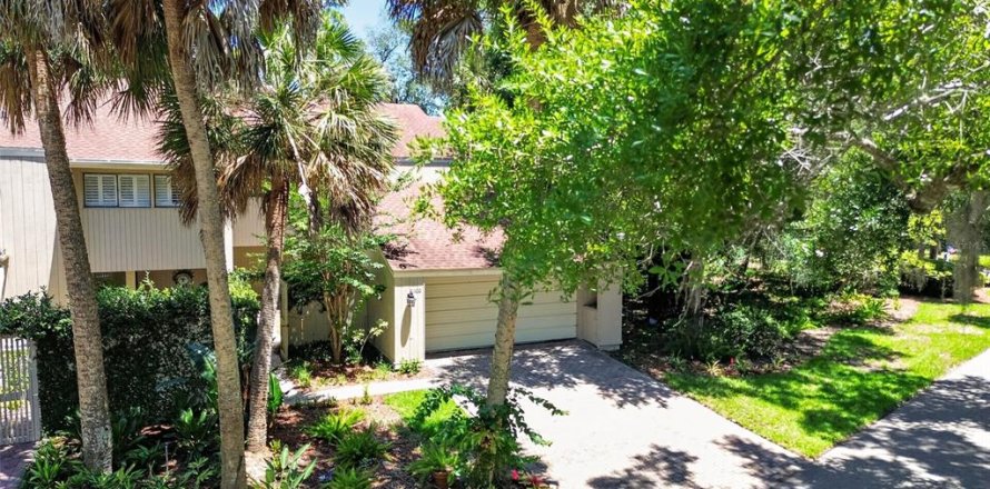 Townhouse in Longwood, Florida 2 bedrooms, 162.21 sq.m. № 2215096