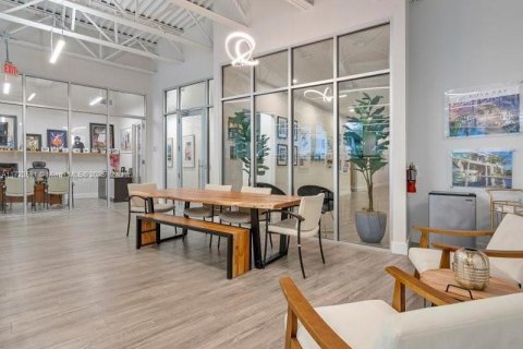 Commercial property in Hollywood, Florida № 1860296 - photo 28