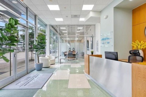 Commercial property in Hollywood, Florida № 1860296 - photo 7