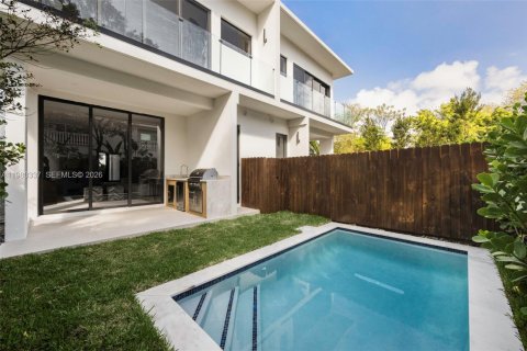 Townhouse in Miami, Florida 4 bedrooms, 270.16 sq.m. № 2049711 - photo 28