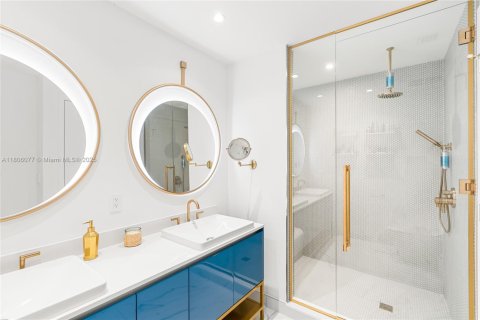 Condo in Miami, Florida, 2 bedrooms  № 1888802 - photo 20