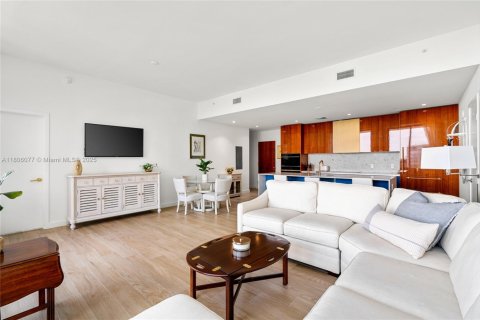 Condo in Miami, Florida, 2 bedrooms  № 1888802 - photo 10