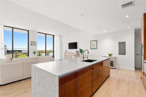 Condo in Miami, Florida, 2 bedrooms  № 1888802 - photo 6