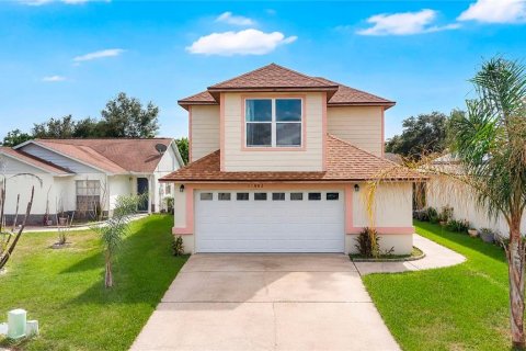 House in Orlando, Florida 3 bedrooms, 135.64 sq.m. № 2210093