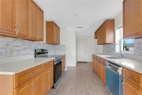 Casa en venta en Orlando, Florida, 3 dormitorios, 135.64 m2 № 2210093 - foto 8