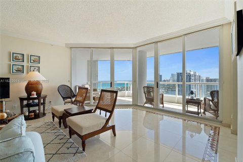 Condo in Aventura, Florida, 3 bedrooms  № 1787009 - photo 2