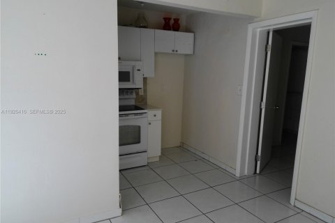 Купить виллу или дом в Майами, Флорида 4 спальни, 171.13м2, № 1985863 - фото 7