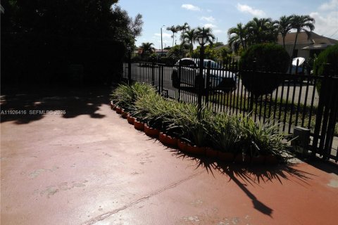 Купить виллу или дом в Майами, Флорида 4 спальни, 171.13м2, № 1985863 - фото 4