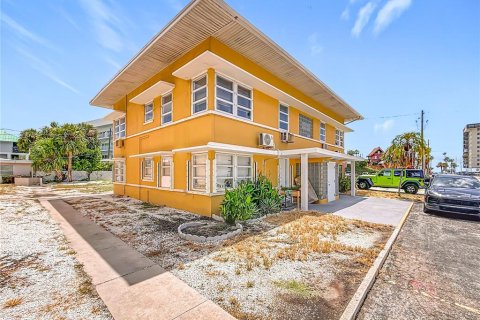 Appartement à Madeira Beach, Floride 1 chambre, 69.68 m2 № 2120209