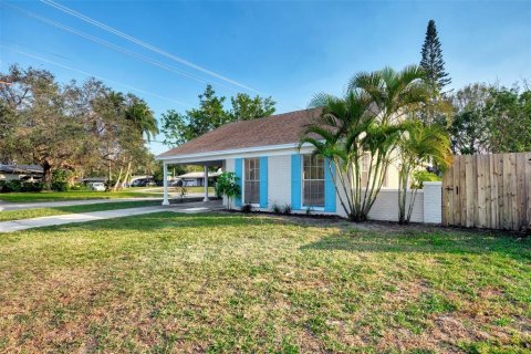Villa ou maison à louer à Sarasota, Floride: 3 chambres, 149.76 m2 № 2422800 - photo 2