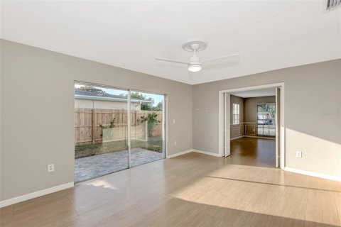Villa ou maison à louer à Sarasota, Floride: 3 chambres, 149.76 m2 № 2422800 - photo 17