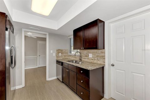 Villa ou maison à louer à Sarasota, Floride: 3 chambres, 149.76 m2 № 2422800 - photo 19