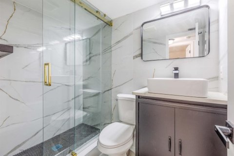 Condominio en venta en Lauderhill, Florida, 2 dormitorios, 90.58 m2 № 2083971 - foto 10