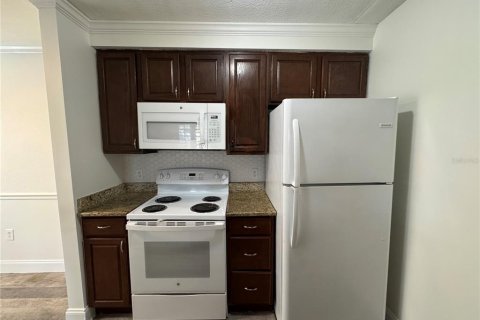 Condo in Tampa, Florida, 2 bedrooms № 2375613 - photo 4