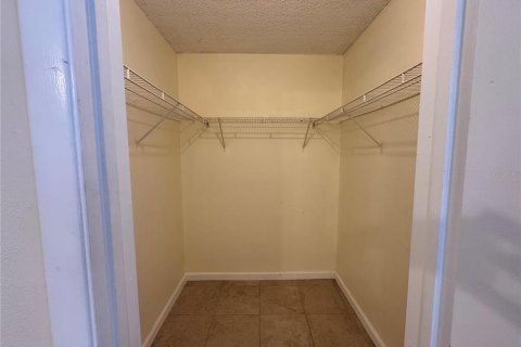 Condo in Tampa, Florida, 2 bedrooms № 2375613 - photo 24