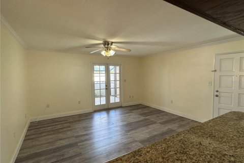 Condo in Tampa, Florida, 2 bedrooms № 2375613 - photo 16