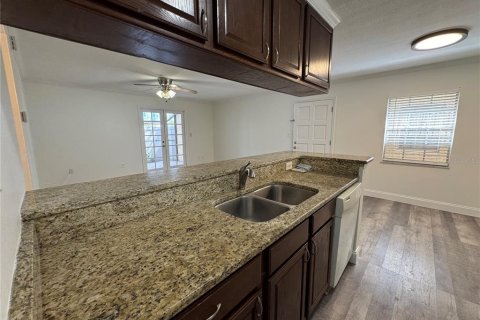 Condo in Tampa, Florida, 2 bedrooms № 2375613 - photo 6