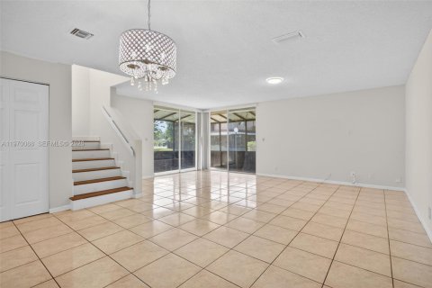 Touwnhouse à vendre à North Lauderdale, Floride: 3 chambres, 149.76 m2 № 2031024 - photo 15