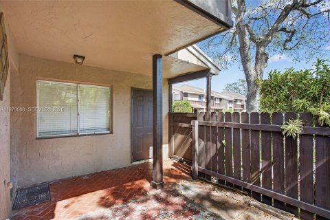 Touwnhouse à vendre à North Lauderdale, Floride: 3 chambres, 149.76 m2 № 2031024 - photo 4