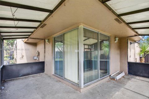 Touwnhouse à vendre à North Lauderdale, Floride: 3 chambres, 149.76 m2 № 2031024 - photo 6